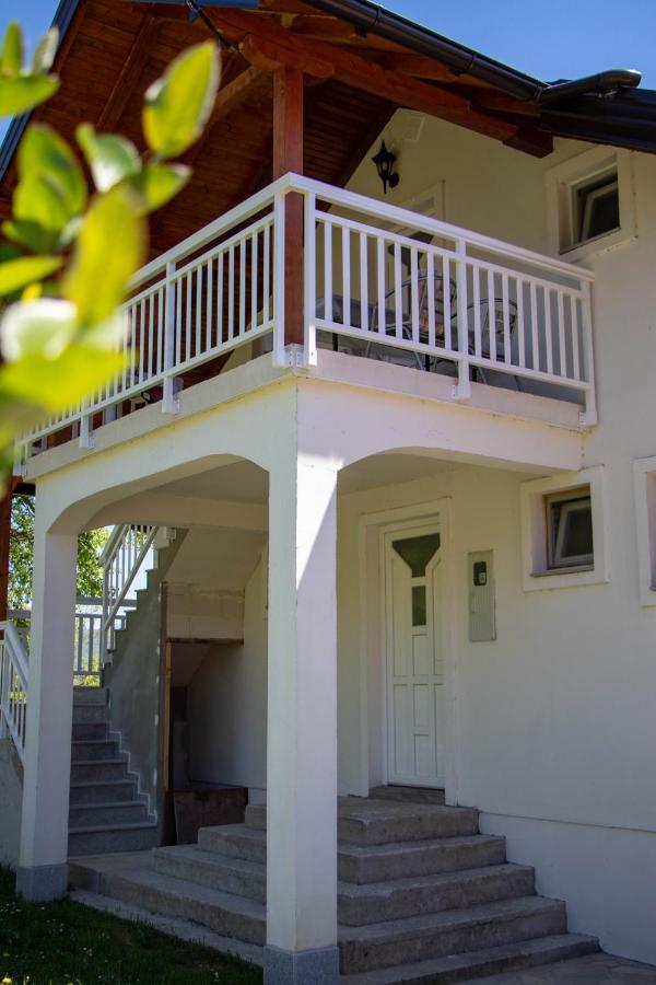 Big Mama'S Apartments คอนยิค ภายนอก รูปภาพ