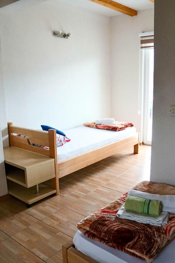 Big Mama'S Apartments คอนยิค ภายนอก รูปภาพ
